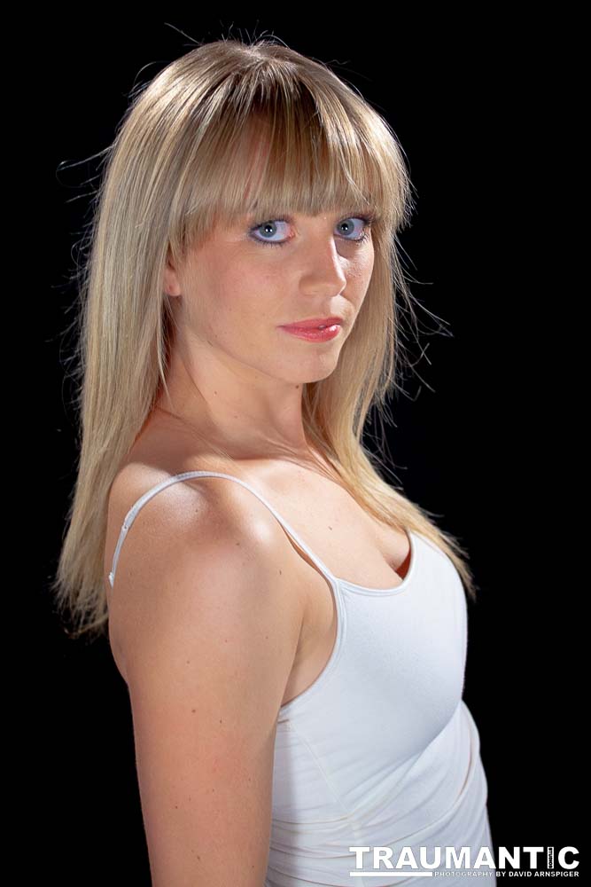 I met T'Lane through a session I shot for a friend of hers on Manhattan Beach. She was absolutely gorgeous and I was thrilled that she agreed to shoot with me.